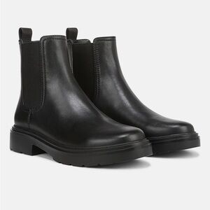 Vince Pinecrest Lug-Sole Leather Chelsea Boots – Black – Size 6